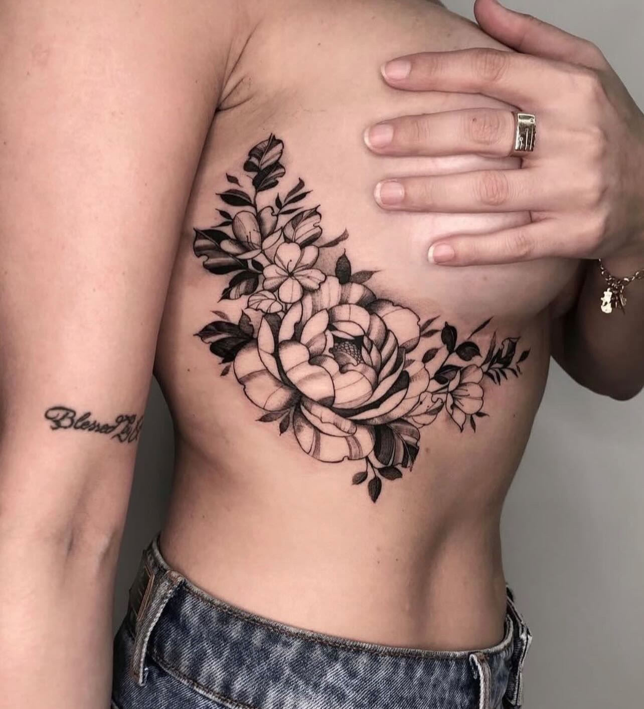 Peony & florals on ribs