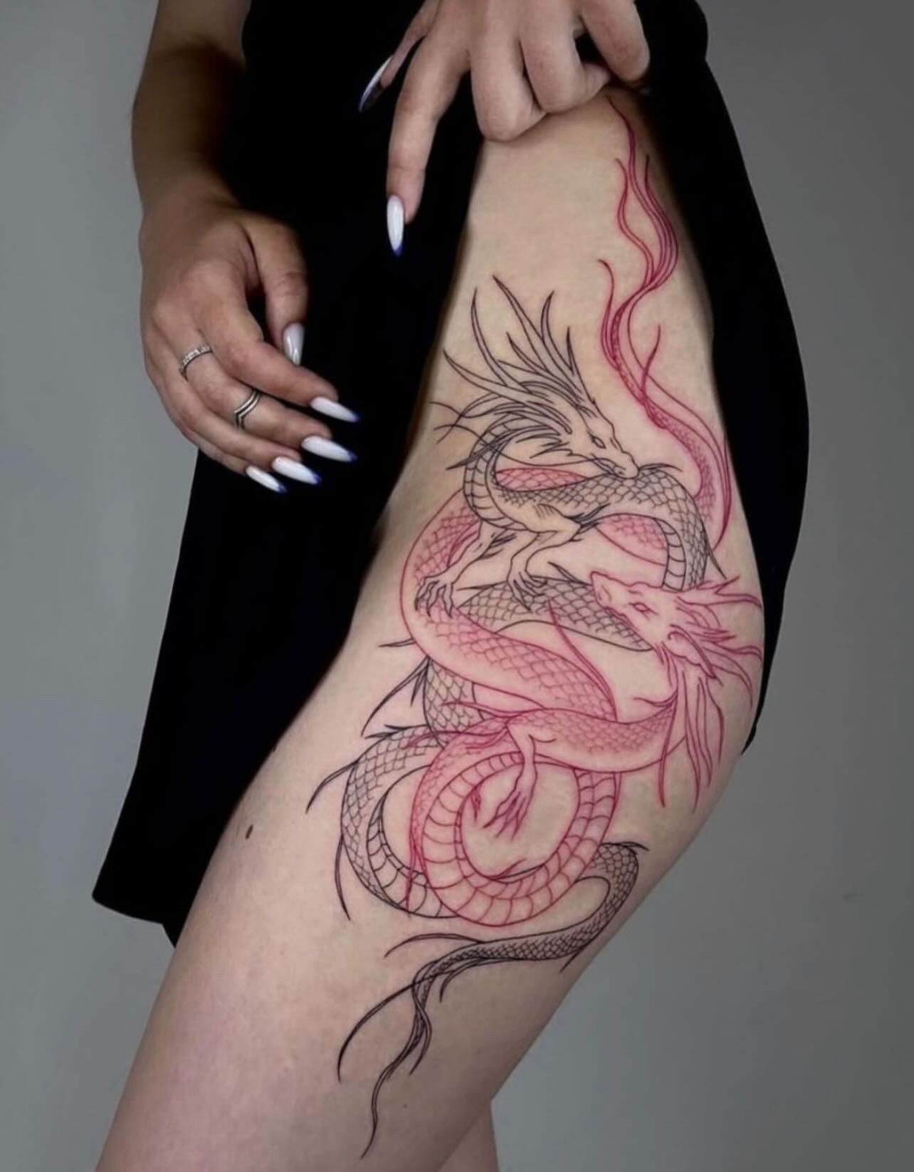 Twin dragons red & black hip